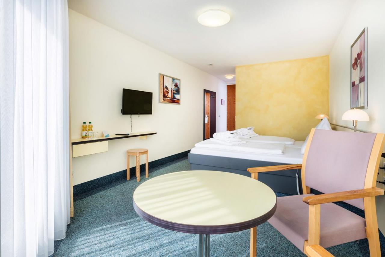 Thermenhotel Gesundheits-באד בוכאו מראה חיצוני תמונה
